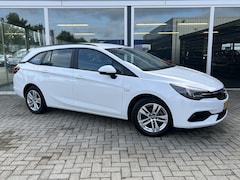 Opel Astra Sports Tourer - 1.2 Edition 50% deal 5.975, - ACTIE Trekhaak / LED / Navi / Sportstoelen