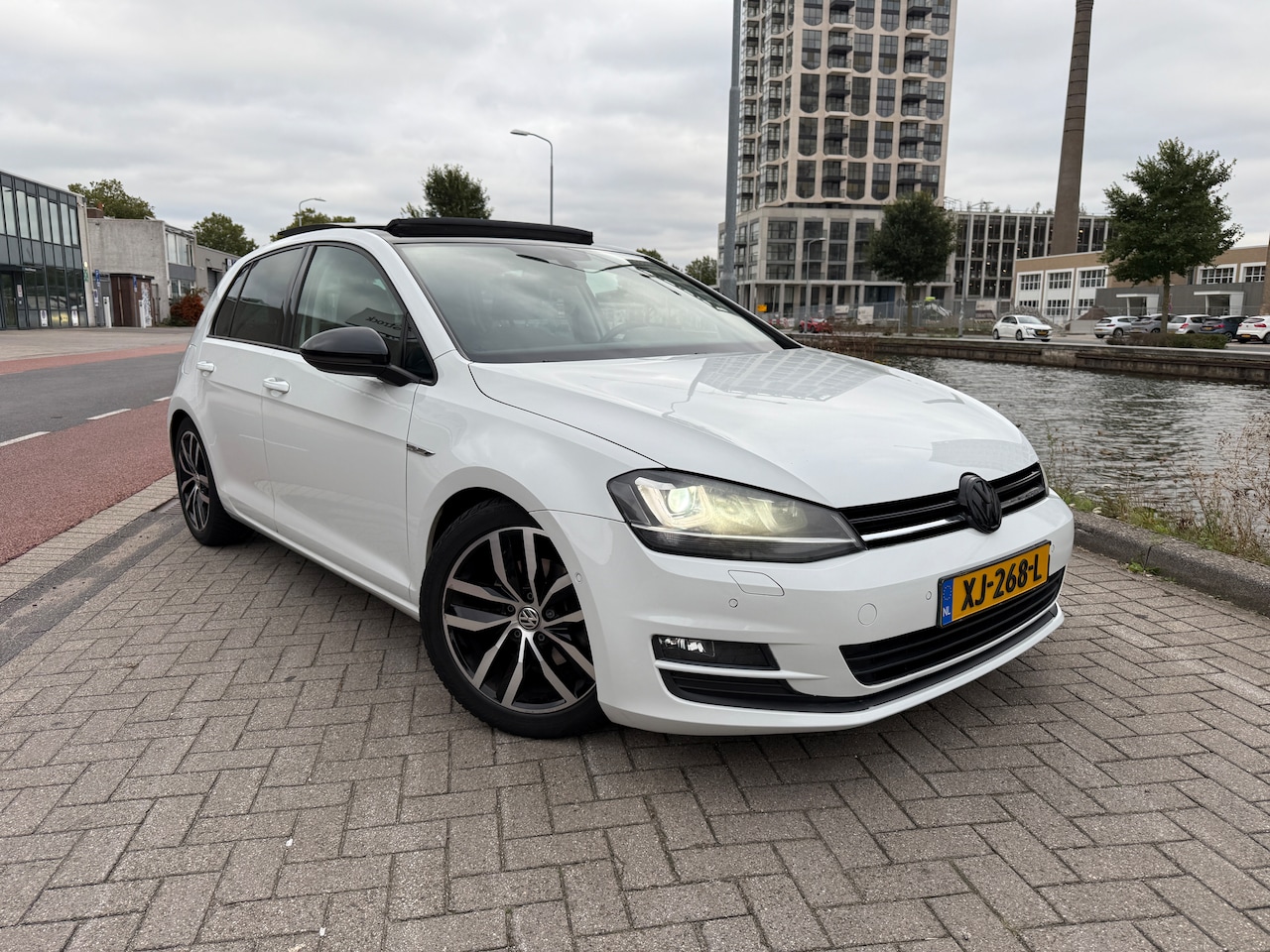 Volkswagen Golf - 1.4 TSI ACT Highline - AutoWereld.nl