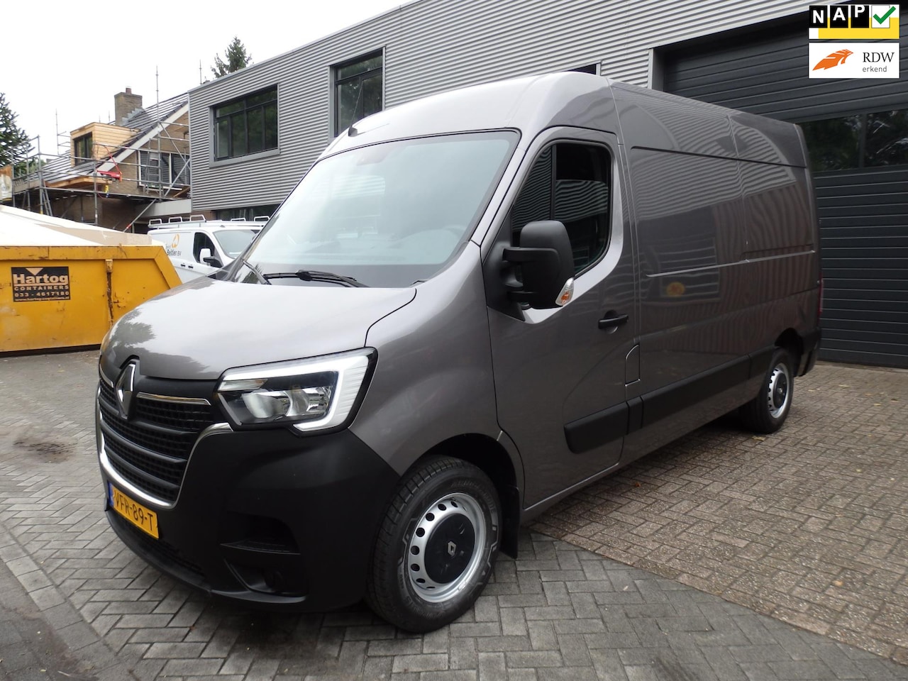 Renault Master - T35 2.3 dCi 150 PK AUTOMAAT L2H2 AIRCO NAVI PDC - AutoWereld.nl