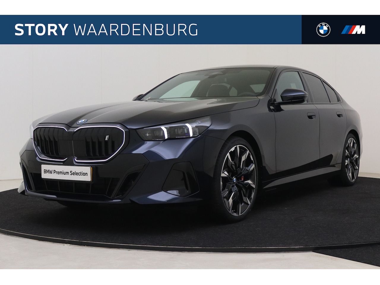 BMW i5 - eDrive40 M Sport / Panoramadak / Trekhaak / Achteruitrijcamera / Stoelventilatie / Stuurve - AutoWereld.nl