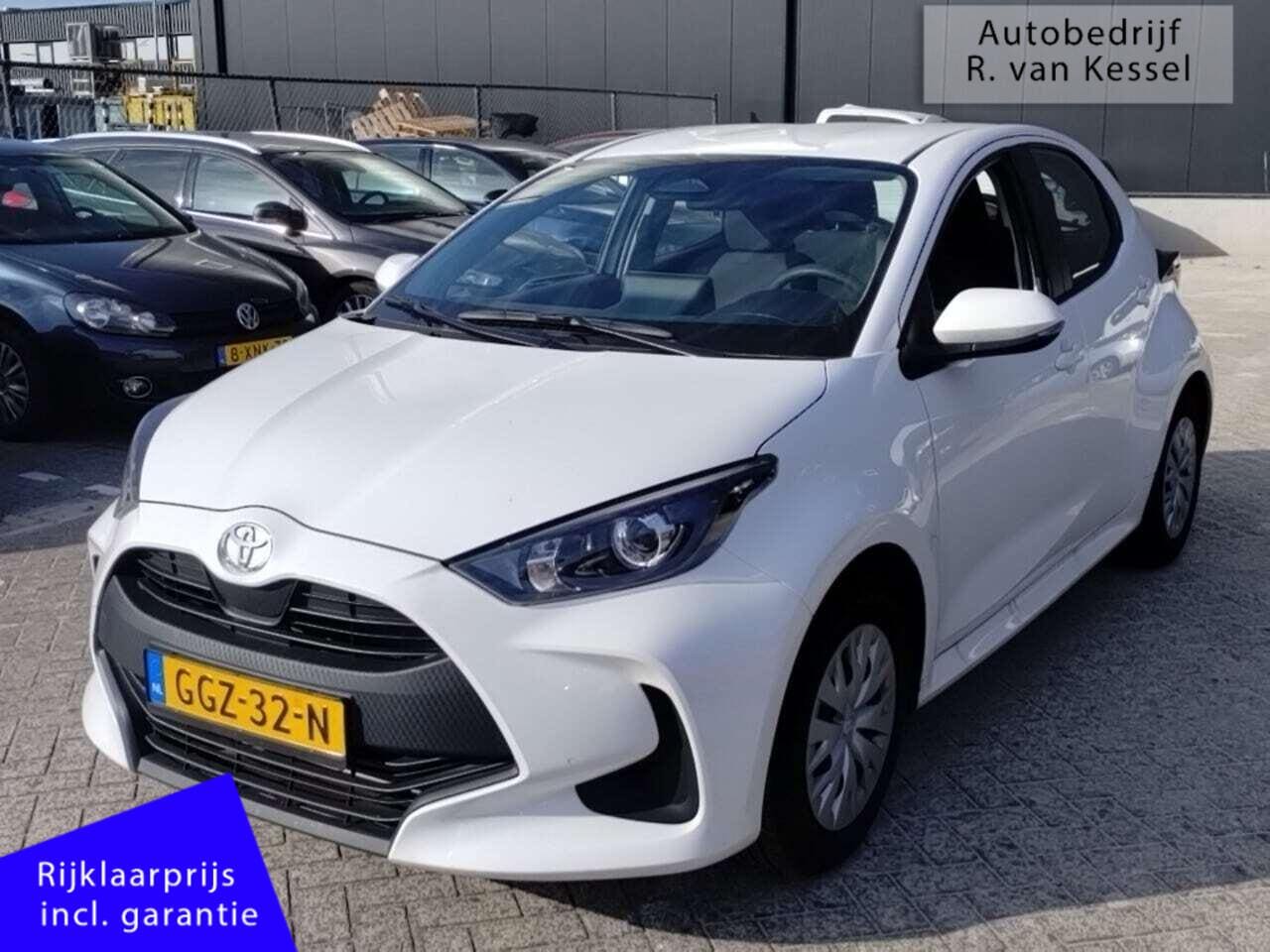 Toyota Yaris - 1.5 Hybrid 115 Comfort I Carplay I Camera I NL-auto - AutoWereld.nl