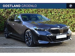 BMW 5-serie - 530e M Sport Automaat / Trekhaak / Adaptieve LED / Parking Assistant Professional / Comfor