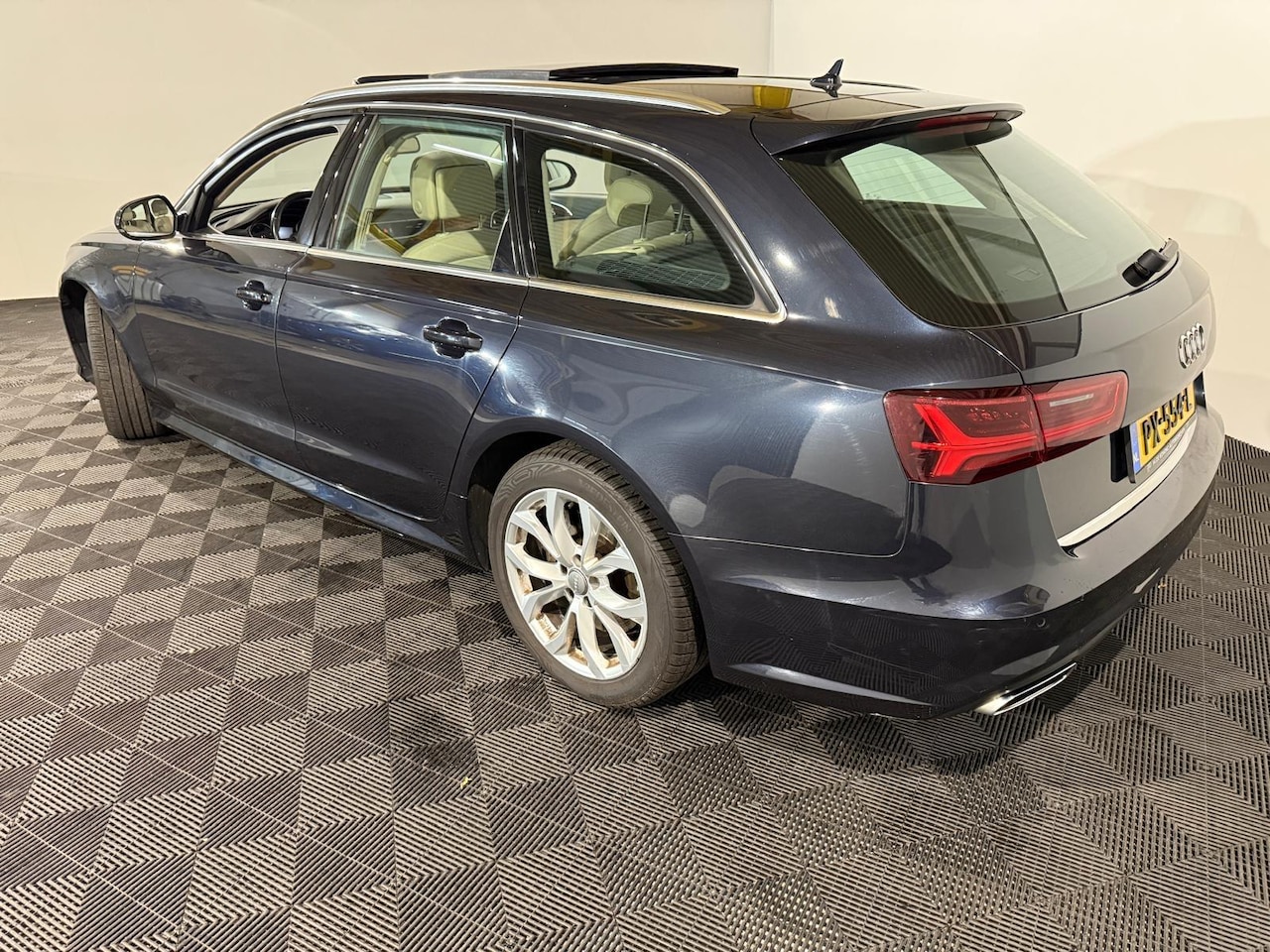 Audi A6 Avant - 3.0 TDI Premium Edition 3.0 TDI Premium Edition - AutoWereld.nl