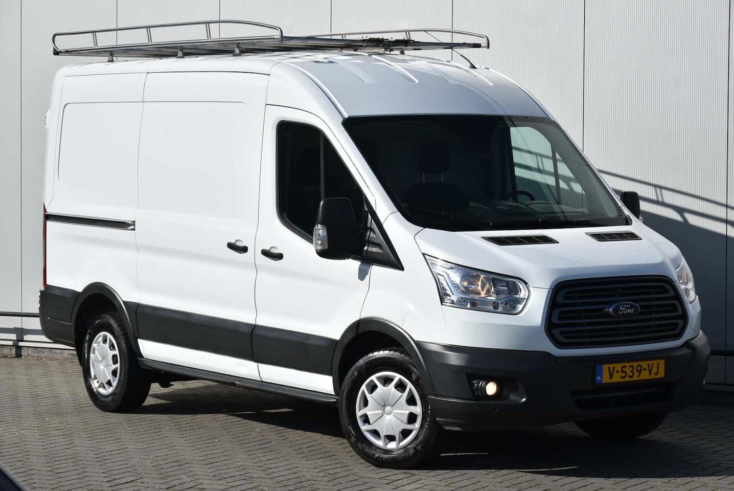 Ford Transit - 2.0 TDCI 170pk L2H2 Camera 2x Schuifdeur Cruise - AutoWereld.nl