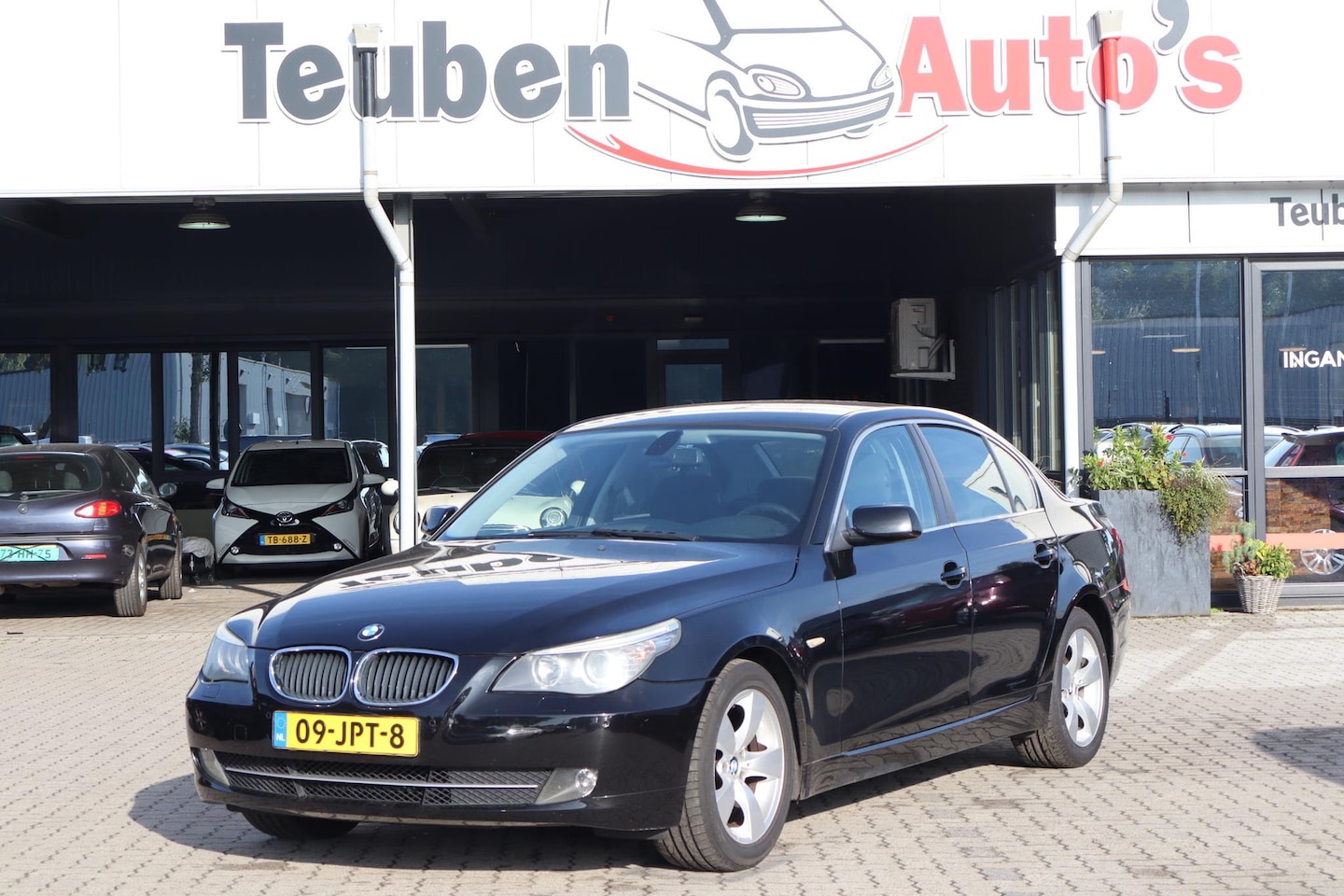 BMW 5-serie - 520i Corporate Lease Business Line Apple Carplay, Cruise control, Navigatie, Airco - AutoWereld.nl