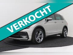 Volkswagen Tiguan - 2.0 TSI 4Motion Highline | Trekhaak | Panoramadak | Digital Cockpit | CarPlay | Camera | S
