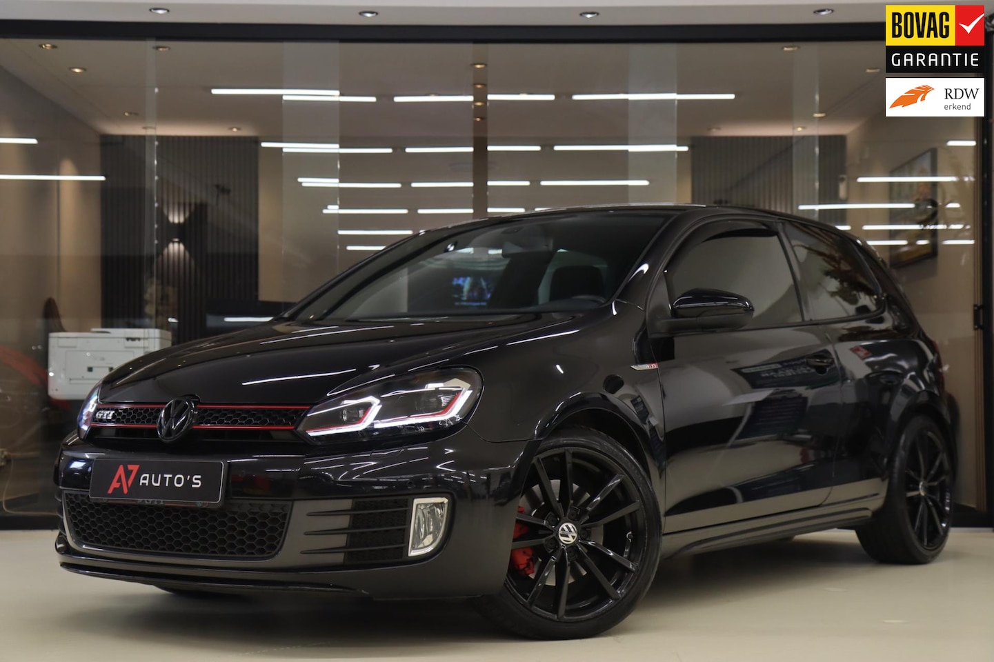 Volkswagen Golf - 2.0 GTI/STEOLVERWARMING/NAVI - AutoWereld.nl