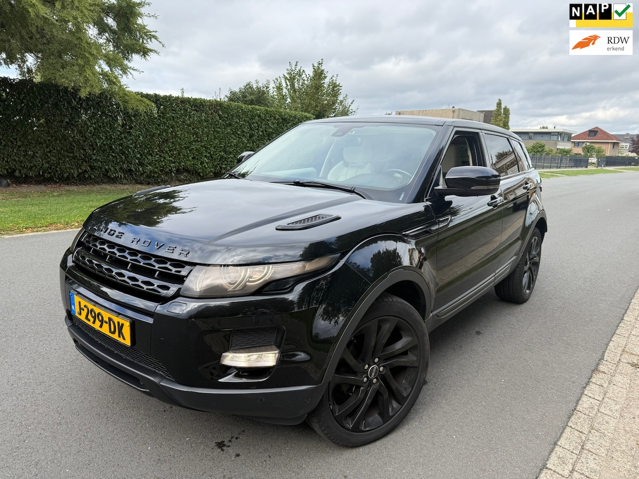 Land Rover Range Rover Evoque - 2.2 TD4 4WD Prestige CLIMA/LEER/NAVI/APK - AutoWereld.nl