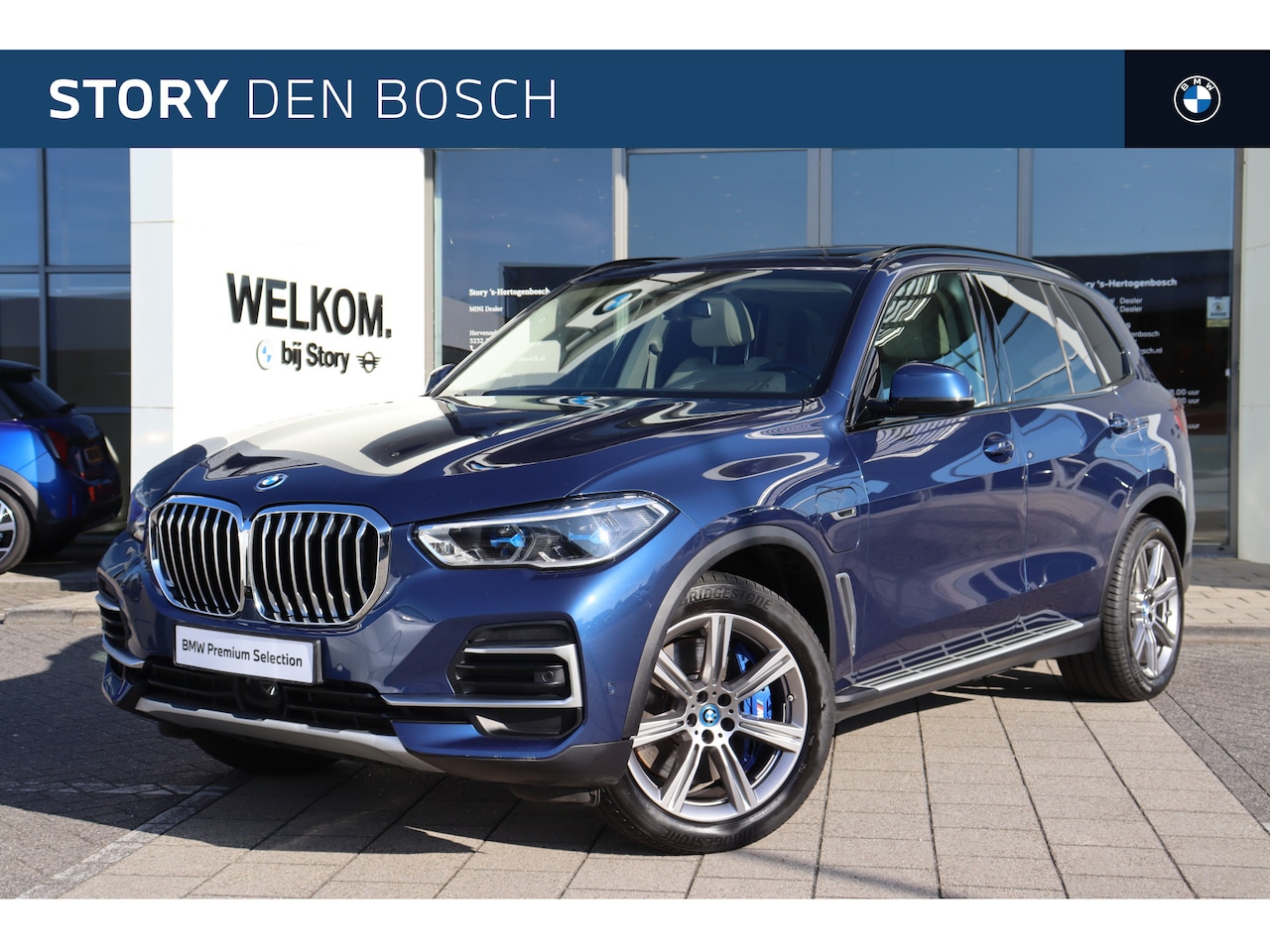 BMW X5 - xDrive45e High Executive xLine Automaat / Panoramadak / Trekhaak / Sportstoelen / Laserlig - AutoWereld.nl