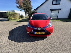 Toyota Aygo - 1.0 VVT-i x-play Purple edition
