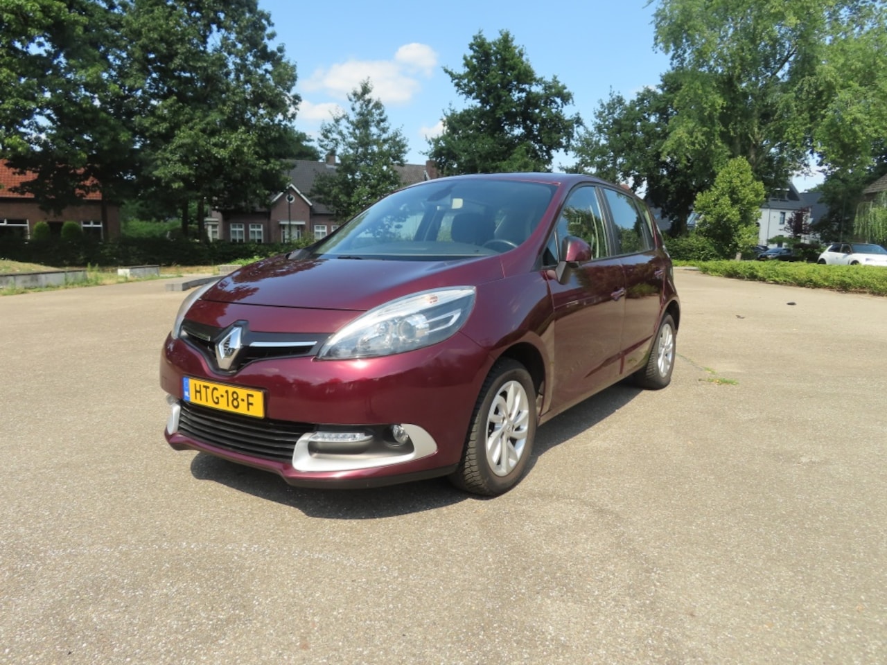 Renault Scénic - 1.2 TCe Bose 1.2 TCe Bose, airco, navi, bluetooth, iso - AutoWereld.nl