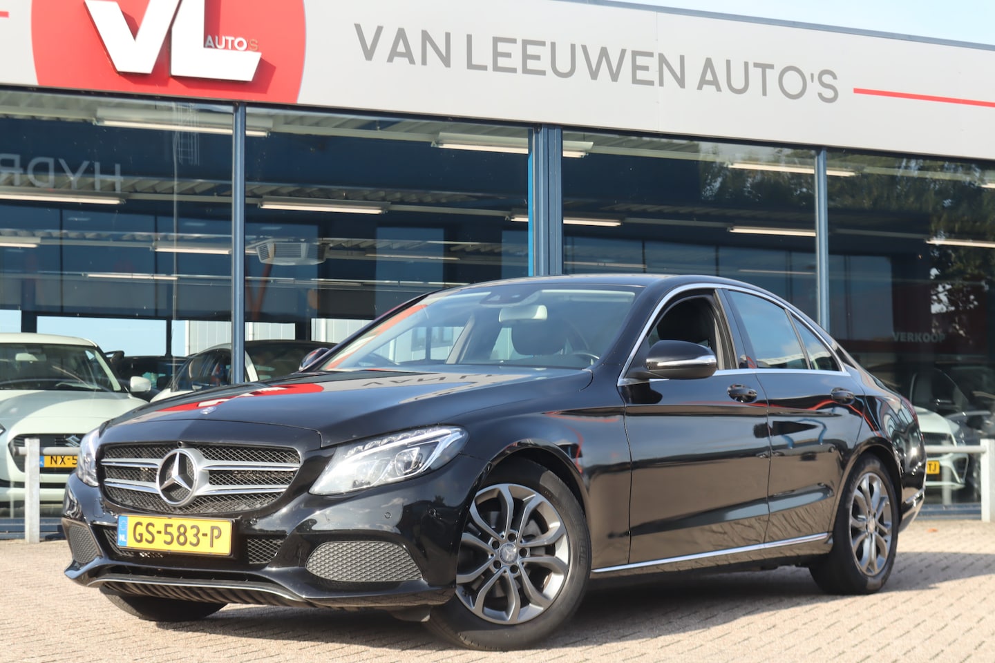 Mercedes-Benz C-klasse - 180 Ambition | Nieuw binnen! | Cruise | Elektrische voorstoelen | Parkeerassistent | - AutoWereld.nl