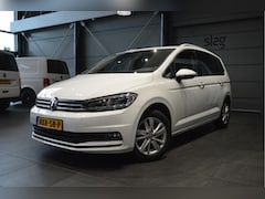 Volkswagen Touran - 1.5 TSI Highline navi clima cruise led pdc 150 pk