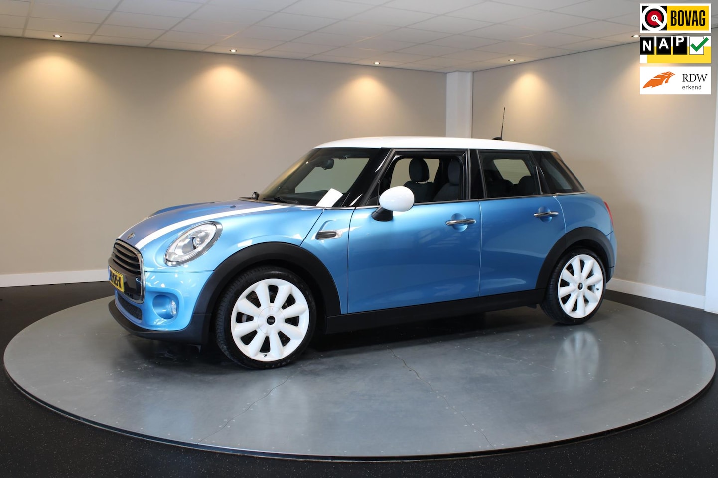 MINI Cooper - Mini 1.5 Chili Business *Harman/Kardon* 2de Eigenaar|Navi|Cruise - AutoWereld.nl