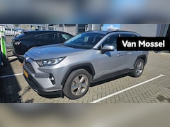 Toyota RAV4 - 2.5 Hybrid First Edition | BEAR LOCK | NAVIGATIE | AUTOMAAT | ELEKTRISCHE KOFFERBAK |