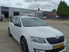 Skoda Octavia - 1.2 TSI GRT AMB BNS