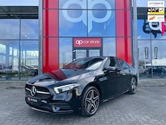 Mercedes-Benz A-klasse - A250e AMG Hybride LED Alcantara Camera Parksens Sfeerverlichting