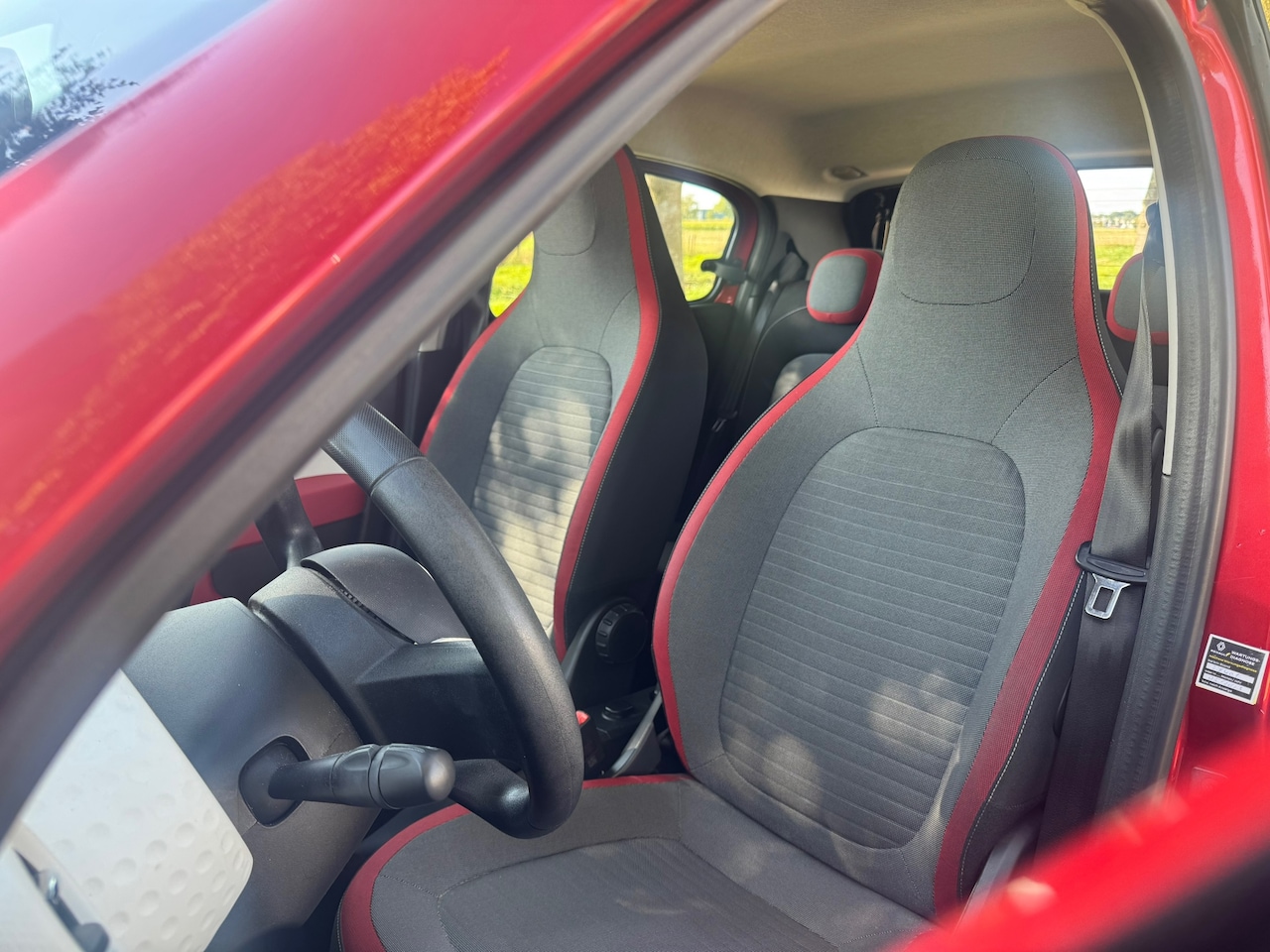 Renault Twingo - 1.0 SCe Expression 1.0 SCe Expression - AutoWereld.nl
