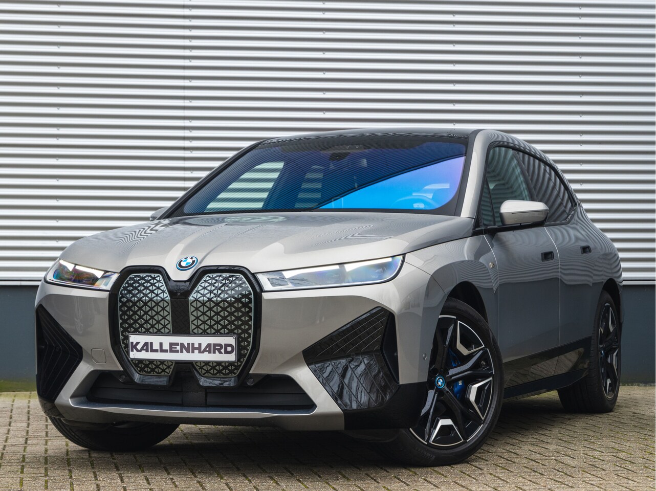 BMW iX - M60 High Executive - Pano - Trekhaak - 112kWh - AutoWereld.nl