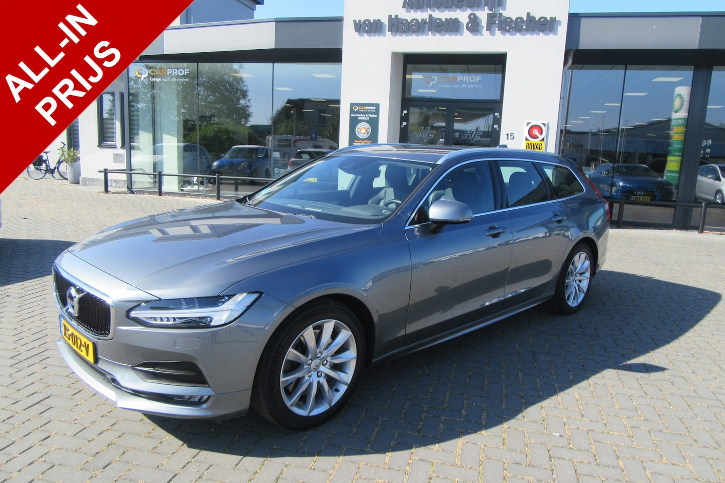 Volvo V90 - 2.0 T4 Momentum 2.0 T4 Momentum, Leder, Blis, Carplay, Trekhaak - AutoWereld.nl