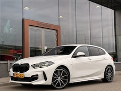 BMW 1-serie - 118i Executive M-Sport | Stoelverwarming | Led | Stuurverwarming | Cruise | Carplay / Andr