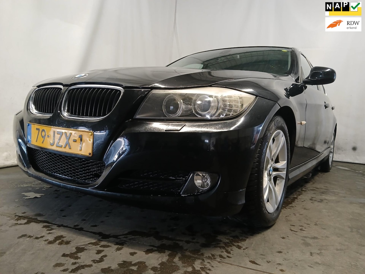 BMW 3-serie - 318i Business Line - Clima - Navi - Cruise - Schade - AutoWereld.nl