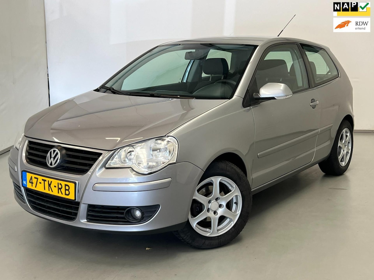 Volkswagen Polo - 1.4-16V Optive / Trekhaak / Meeneemprijs - AutoWereld.nl