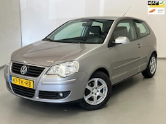 Volkswagen Polo - 1.4-16V Optive / Trekhaak / Meeneemprijs
