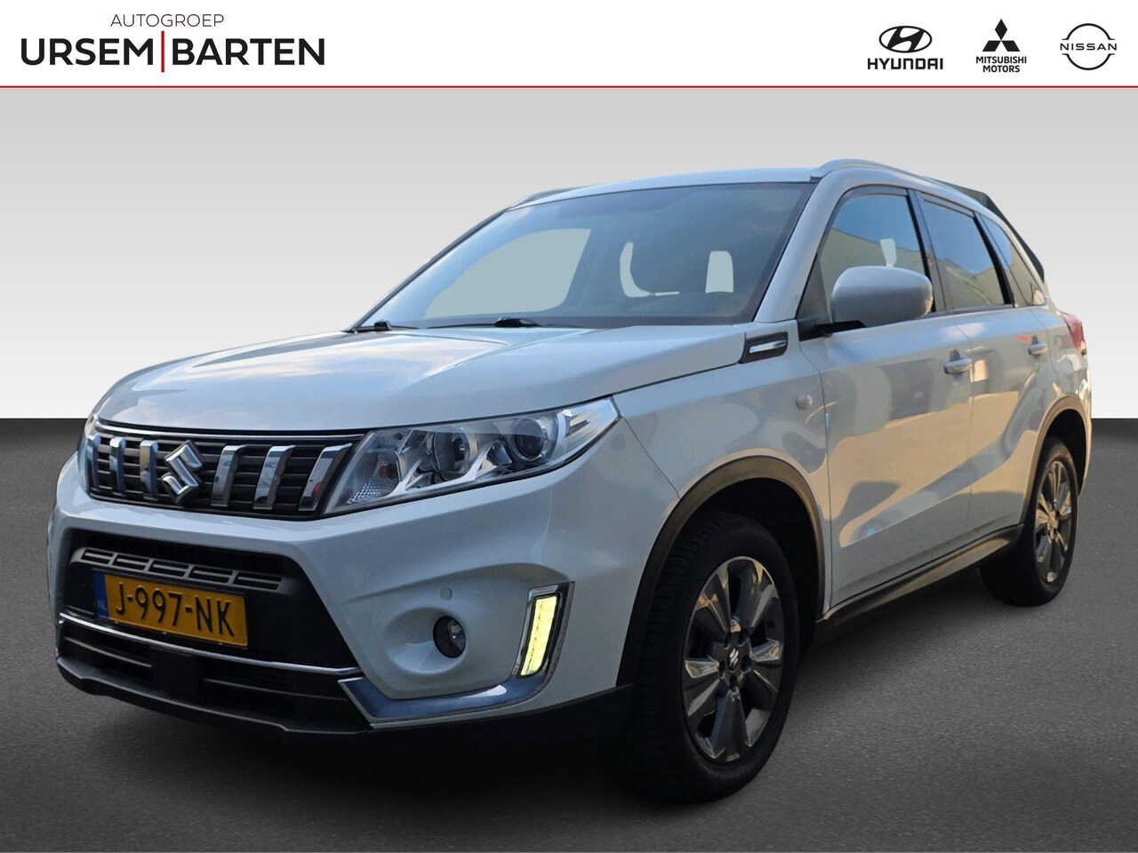 Suzuki Vitara - 1.4 Boosterjet Select | Navigatie | All-Season Banden | Achteruitrijcamera/Parkeersensoren - AutoWereld.nl