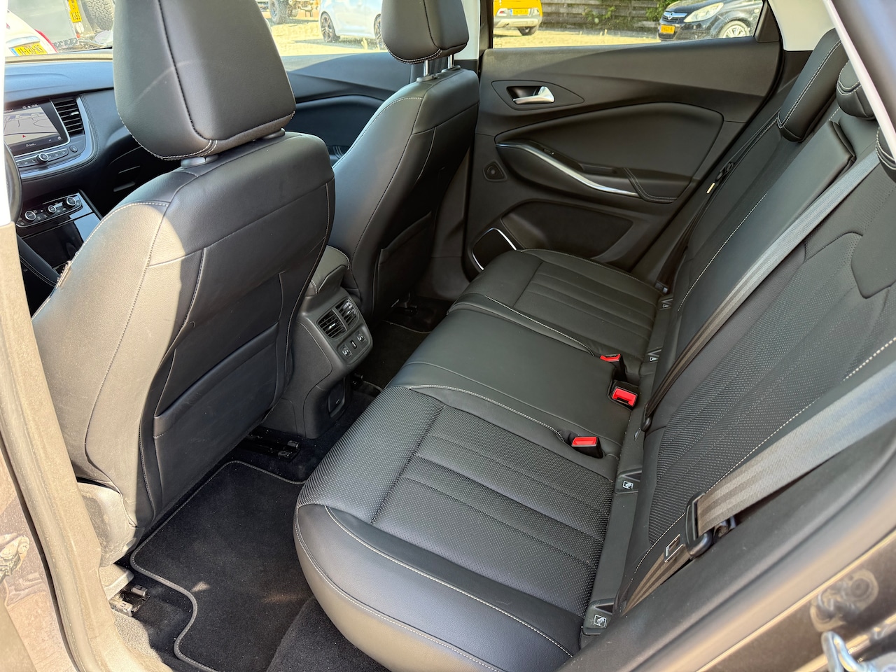 Opel Grandland X - 1.2 Turbo Ultimate Panorama dak plus lederen bekleding