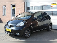 Toyota Aygo - 1.0-12V Dynamic Garantie, Navigatie, Nap, 5 Deurs, Airco, Licht Metalen Velgen