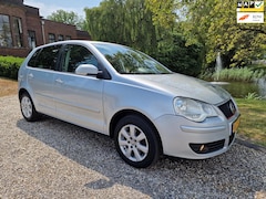 Volkswagen Polo - 1.4-16V 5-deurs AIRCO/cruise *apk:06-2026