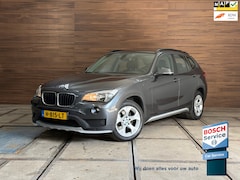 BMW X1 - SDrive20i High Executive Automaat | PDC Voor + Achter | Leder | Navi | Cruise Control