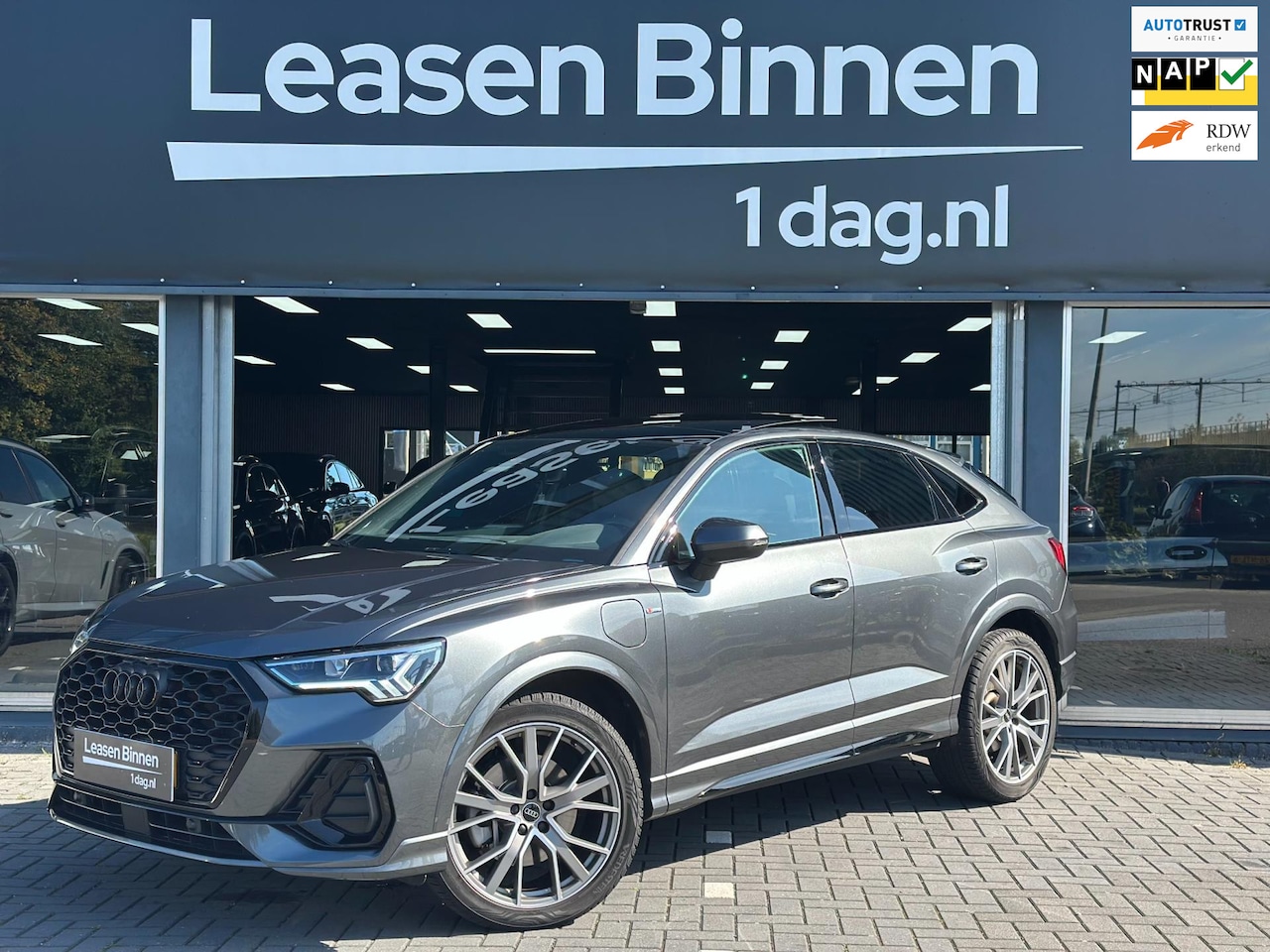 Audi Q3 Sportback - 45 TFSI e 3x S-Line Pano/Cam/Sfeer - AutoWereld.nl
