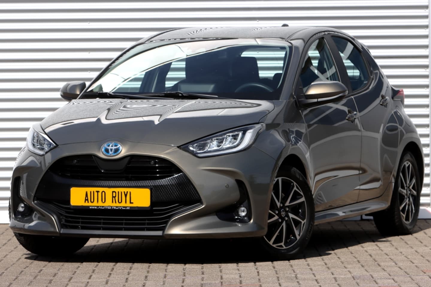 Toyota Yaris - 1.5 Hybrid Dynamic Carplay / Safety-pakket / Navi - AutoWereld.nl