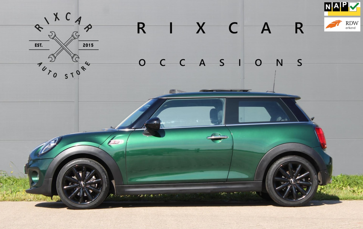 MINI Cooper - Mini 1.5 Chili Xenon Panodak HUD BritishRacingGreen !!NIEUWBINNEN!! - AutoWereld.nl