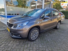 Peugeot 2008 - 1.2 PureTech Blue Lion | lage KM stand | Trekhaak | Distr. verv