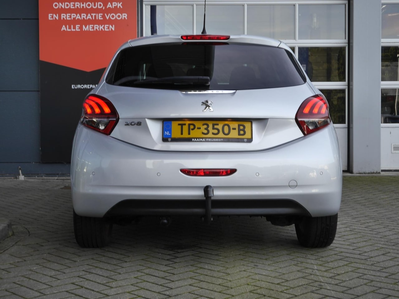 Peugeot 208 - 1.2 PureTech Allure | 110PK |  Navigatie | Climate control | Lichtmetalen velgen | Cruise - AutoWereld.nl