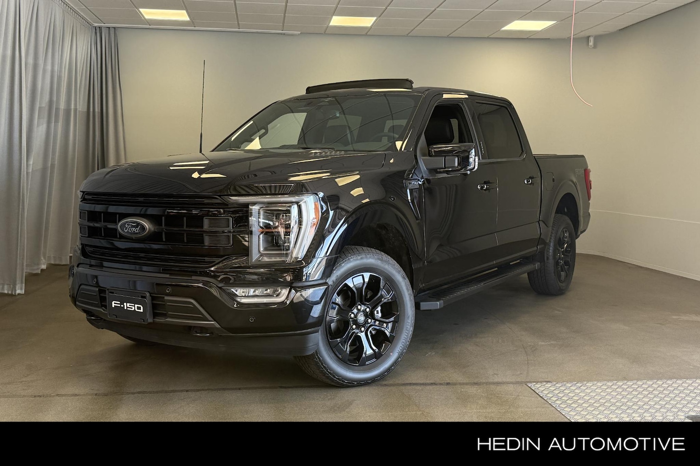 Ford F150 - USA F-150 5.0 V8 SuperCrew Lariat Black Edition | Incl. 122L onderbouw LPG | NIEUW UIT VOO - AutoWereld.nl