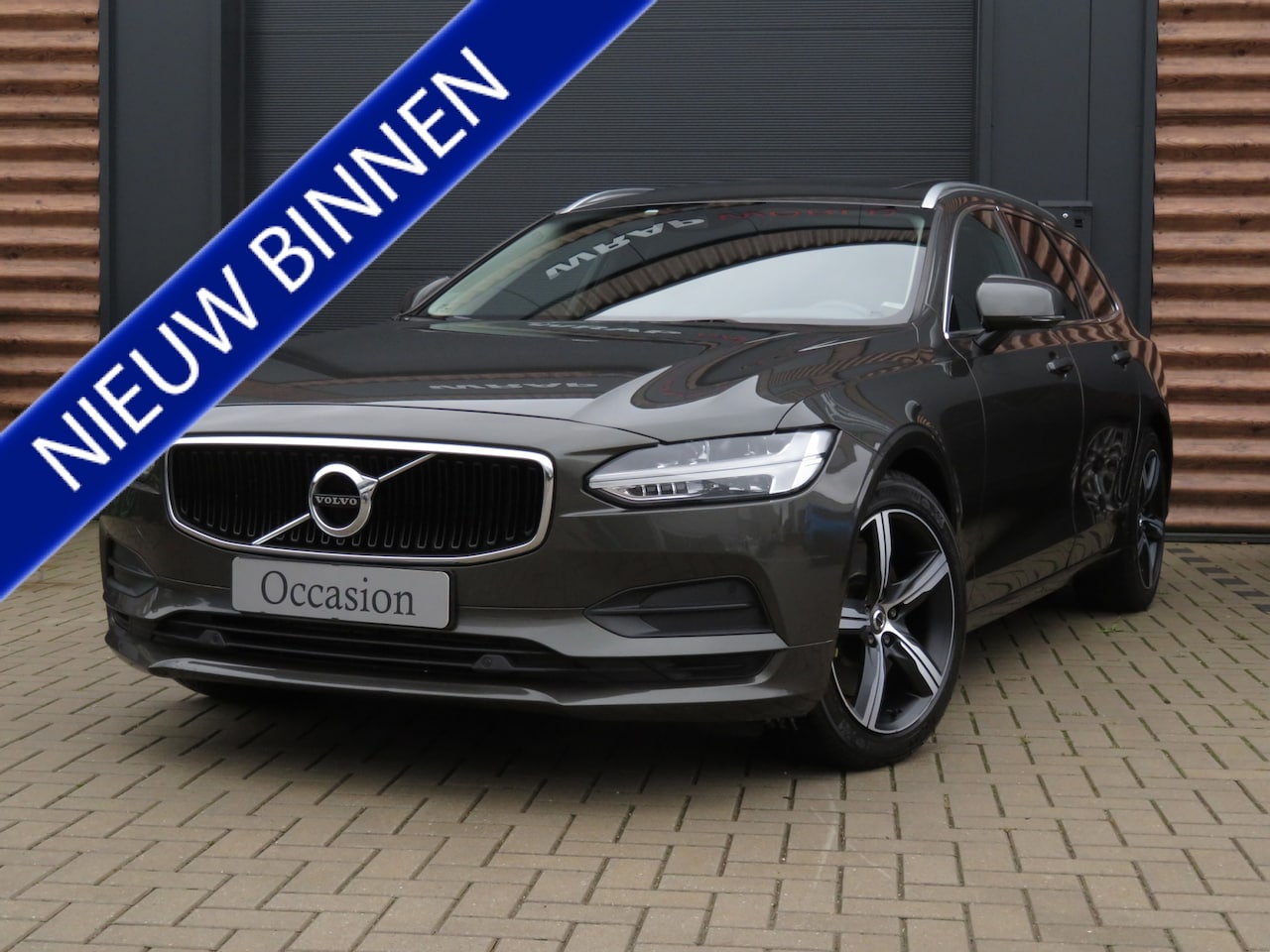 Volvo V90 - 2.0 T4 Automaat Momentum Airco ACC Cr-Control CarPlay Panoramadak - AutoWereld.nl