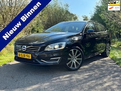 Volvo V60 - 2.4 D6 AWD Plug-In Hybrid Summum / Airco / Navigatie / Camera / Leder elektrische voorstoe