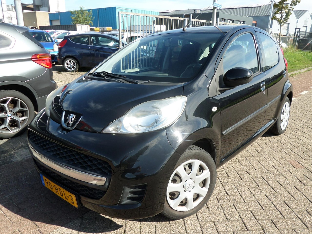 Peugeot 107 - 1.0-12V XS 1.0-12V XS - AutoWereld.nl