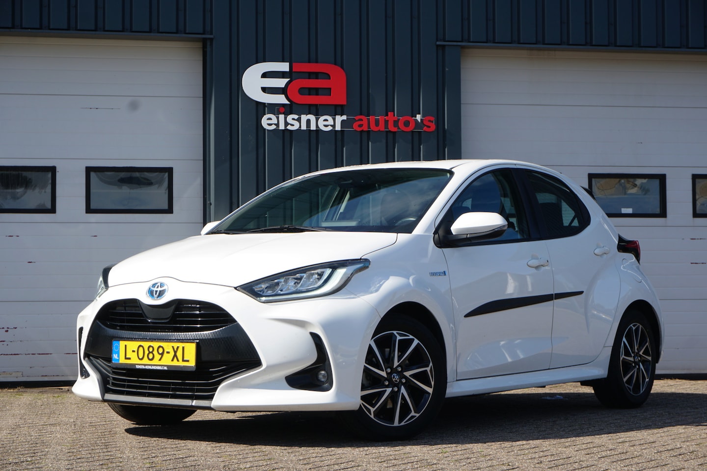 Toyota Yaris - 1.5 Hybrid Dynamic | CAMERA | CLIMATE | ADAPT. CRUISE | CARPLAY | KEYLESS | - AutoWereld.nl