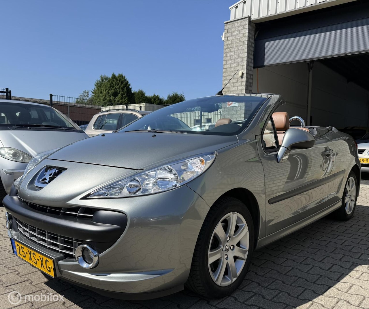 Peugeot 207 CC - 1.6 VTi Cabrio /Airco /Leer /113.000KM /N.A.P - AutoWereld.nl