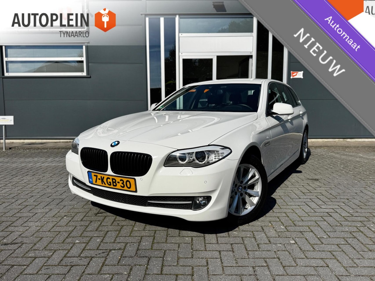BMW 5-serie Touring - 528xi High Executive *Climate*|Navi|NL Auto|Leder|PDC|Cruise|NAP|LED| - AutoWereld.nl