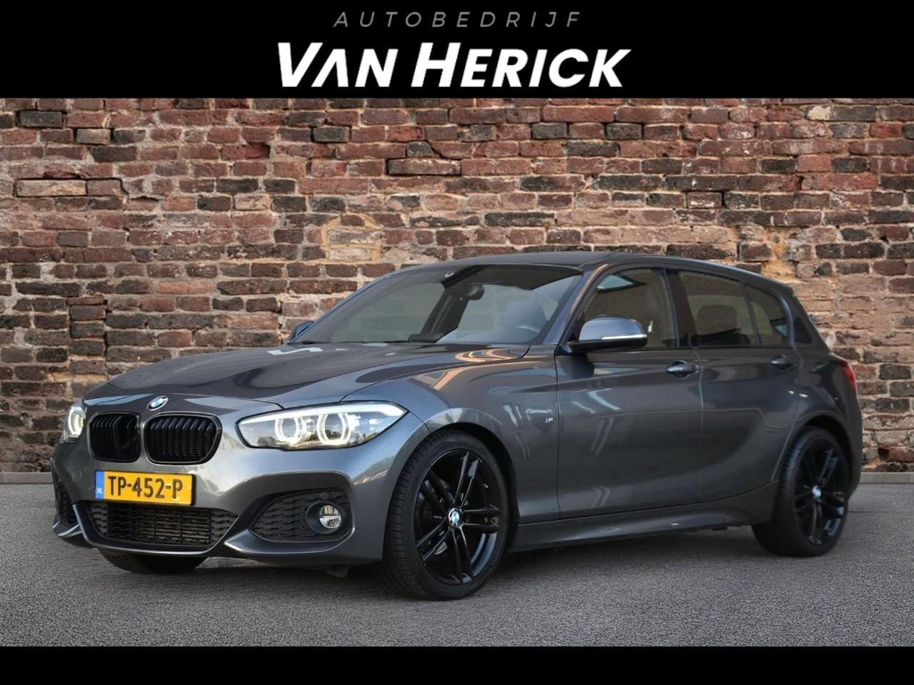 BMW 1-serie - 118i Executive M-sport Automaat | Shadow | Leder| Navi - AutoWereld.nl