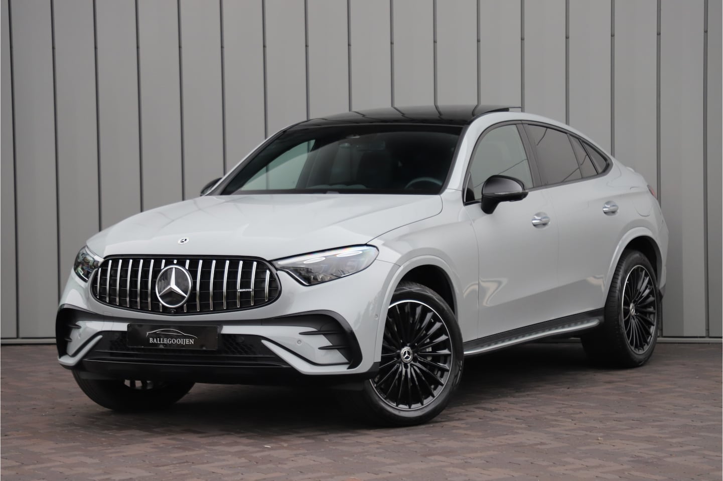 Mercedes-Benz GLC-klasse Coupé - 400e AMG 4-Matic | 381PK | Pano | Massage | Head-up | Keyles-go | Sfeerverlichting | Burme - AutoWereld.nl