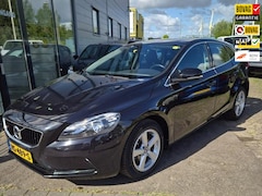 Volvo V40 - 2.0 D2 Summum Business 144dkm nap