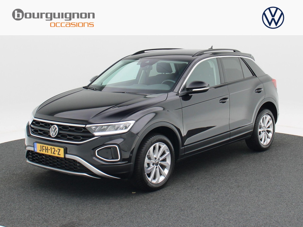 Volkswagen T-Roc - 1.5 TSi 150 Pk Automaat Life Edition | Carplay | Camera | Adaptive Cruise | Parkeersensore - AutoWereld.nl