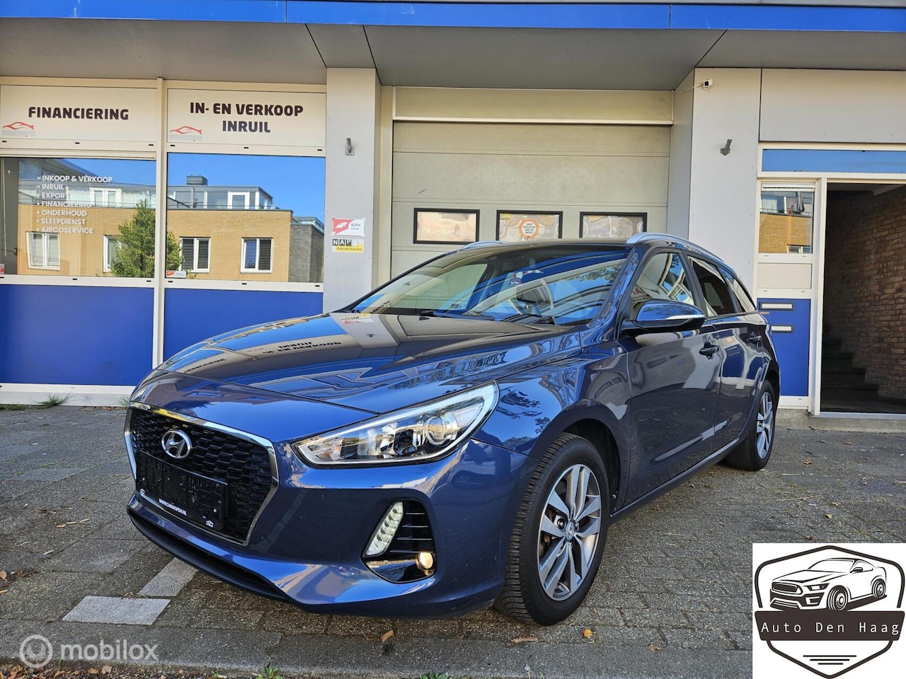 Hyundai i30 - 1.0 T-GDi Family + Luxe Uitvoering Dealeronderhouden Carplay Camera Winterpakket - AutoWereld.nl